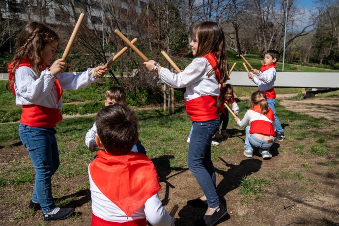 Taller de danses tradicionals en família
